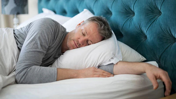Quel oreiller choisir pour soulager les douleurs dorsales la nuit ?
